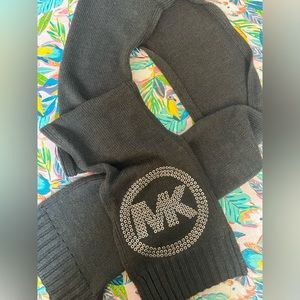 Michael Kors Long Gray Scarf - SOFT